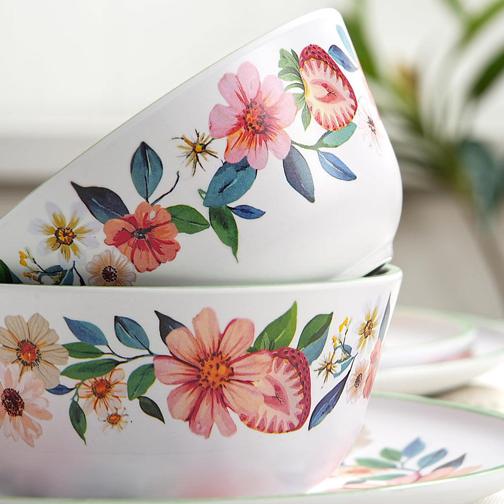 12-Piece Strawberry Melamine Dinnerware Set C56364