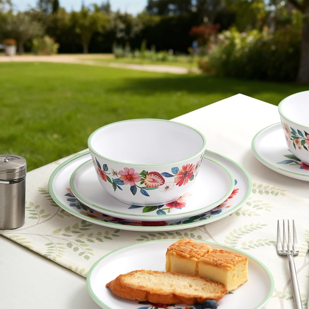 12-Piece Strawberry Melamine Dinnerware Set C56364