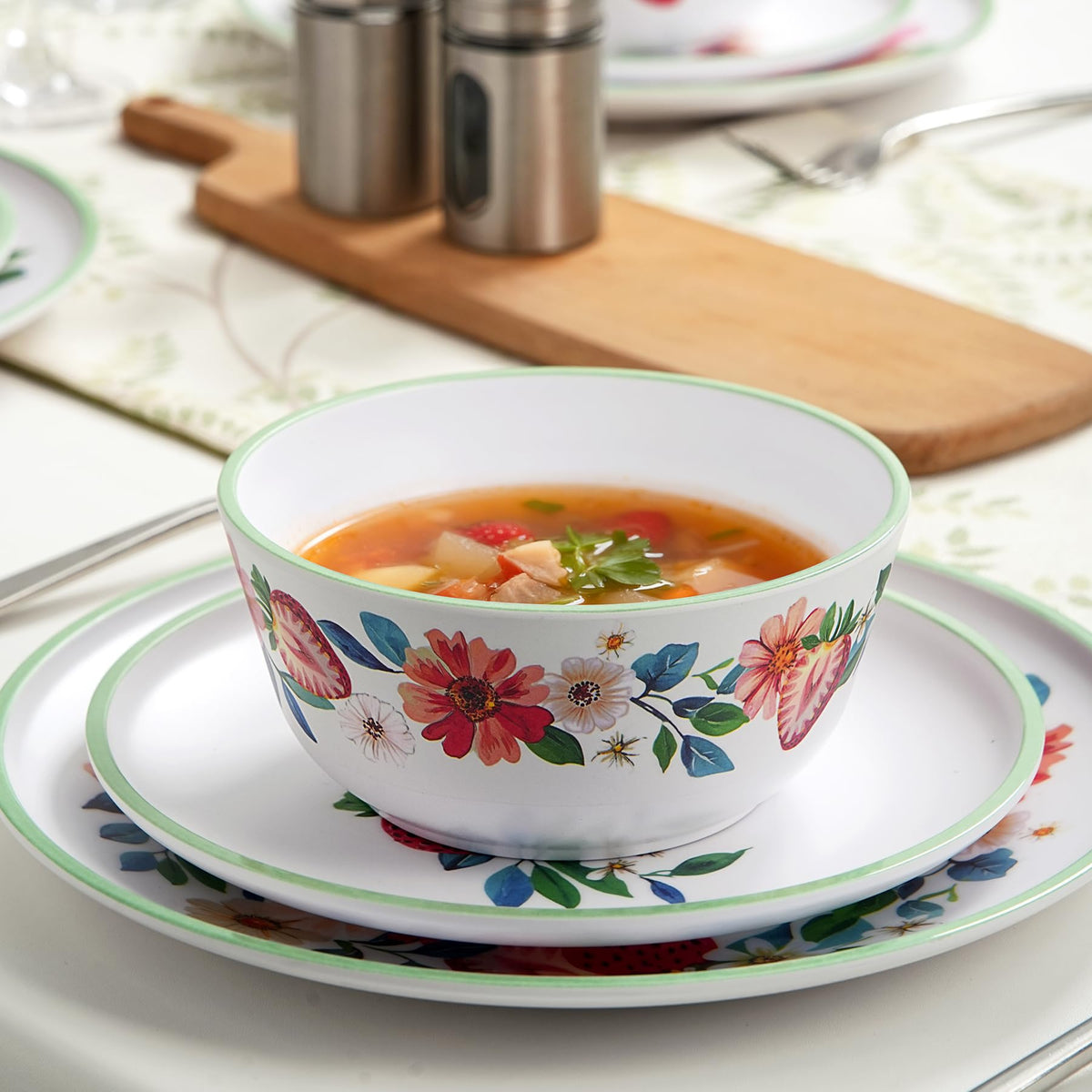 12-Piece Strawberry Melamine Dinnerware Set C56364